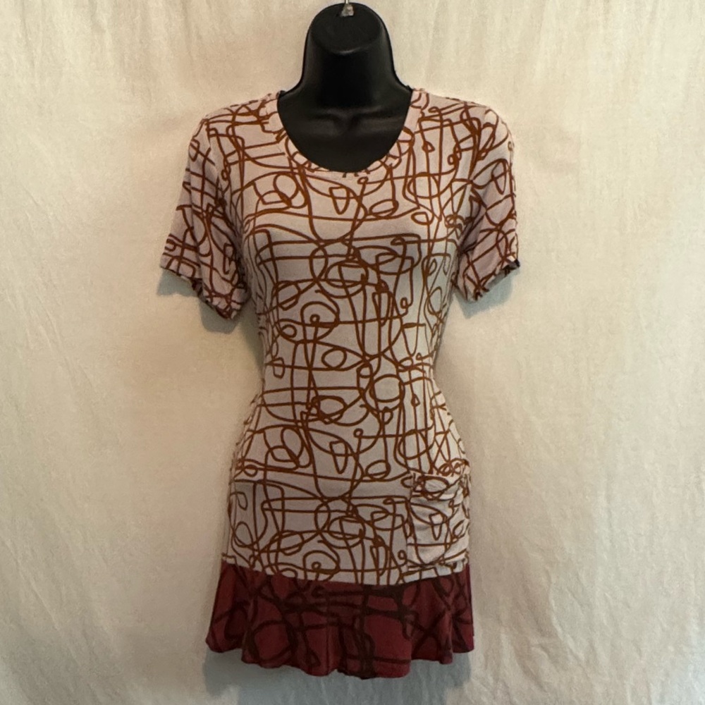H-192 LOGO Lori Goldstein Cream Brown & Red Short Sleeve Tunic Blouse Size XS